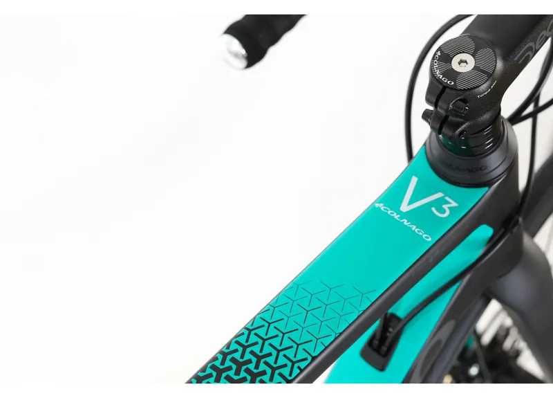 Colnago V3 Disc Complete Carbon Road Bike 105  Black/Green MKGR-4